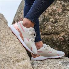 Designed with a durable mesh/fabric upper, a metallic tpu piece, and convenient heel tab, the sneakers will look great in the studio, or paired with jeans for the shoe itself looks great, navy with gold, really classy looking. Ready Stocks Puma Muse Metal Black Rose Gold Men Women S Training Fitness Shoes Eu35 41 Shopee Malaysia