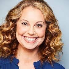 Hannah Weinstein's Instagram, Twitter & Facebook