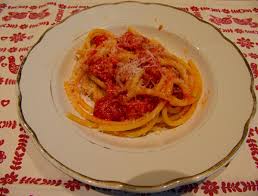 Spesso i termini matriciana e amatriciana sono usati ambedue invariabilmente (ed erroneamente) per indicare un piatto celebre della cucina italiana. La Matriciana O L Amatriciana Pazza Di Roma