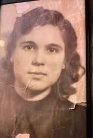 How to find Ukrainian ancestors who immigrated to Australia in 1948?