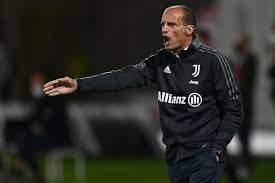 Le nuove maglie brandizzate che, eccetto i loghi del maglificio torinese, non presentavano cambiamenti di sorta rispetto alle stagioni precedenti, debuttarono il 17 dicembre, in occasione della trasferta di campionato sul campo della roma. Nknwgjonmajhnm