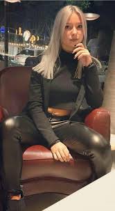 They Tried To Put Me On The Cover Of Vogue But My Legs Were Too Long Pin By Rem870wingman On Latex Leather And Rubber Leather Jeans Leather Pants Leather Pants Outfit