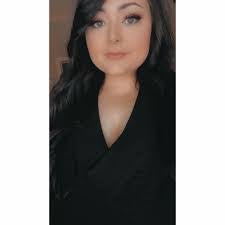 Tessa Shepard's Instagram, Twitter & Facebook