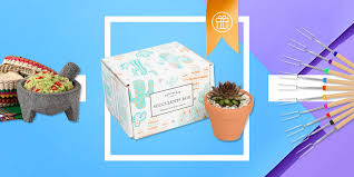 Some moms run marathons, others run companies, and still others run around town, ferrying offspring from their violin lessons to tae kwon do classes to softball practice. 45 Unique Gifts For Couples 2020 What To Buy A Couple