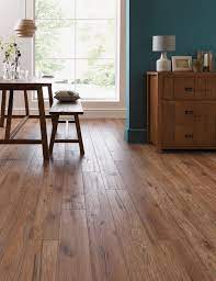 Schreiber Chicheley Oak Laminate Flooring 1 76 Sq M Per Pack Cheap Laminate Flooring Oak Laminate Flooring Waterproof Laminate Flooring