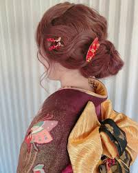 hair make cat on instagram 成人式後撮り 個性的にナチュラルフィンガーウェーブ 成人式 成人式ヘア ヘアアレンジ 着物ヘア 振袖ヘア ツヤ系ヘア フィンガーウェーブアレンジ かんざし ママ振 古典的 後撮り 個性的 帯結び フィンガーウェーブ 着物 ヘア