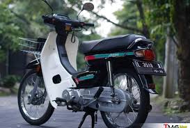 Honda grand masih tetap mengusung desain retro seperti pendahulunya honda astrea star dan honda astrea prima, dan tetap menggunakan mecin c100 yang terkenal bandel dan irit. Punya Honda Astrea Nganggur Di Rumah Jangan Dijual Restorasi Aja Terminal Mojok