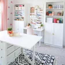 Have a look at these amazing ideas for craft rooms and creative spaces that will make you swoon! 20 Ideas For Designing A Craft Room At Home Extra Space Storage