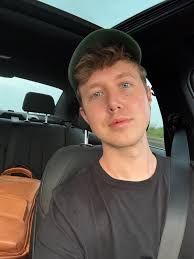 Heading home! Was out in the sun and got a hilarious tan line