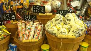 Paul rudd and jeffrey dean morgan help samuel's keep rhinebeck sweet. Day Trip Paul Rudd S Candy Store In Rhinebeck
