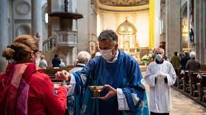 We did not find results for: Imposer La Communion Dans La Main Est Injustifie Et Constitue Un Grave Abus De Pouvoir Et De Clericalisme Le Salon Beige