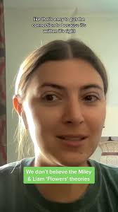 Miley Cyrus Flowers Telling Us Who Liam Cheated Kn Her Woth