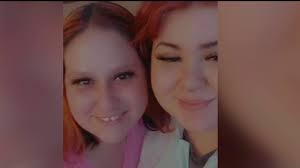 Adolescente enfrenta cargos tras carrera callejera donde murieron 2 mujeres  en River Oaks