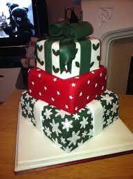 Christmas Wedding Cake Christmas Wedding Cakes Christmas Cake Decorations Christmas Cake