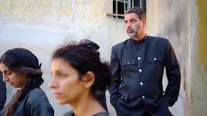 Ναι, με βοήθησε η στάμπα του ωραίου αλλά δεν επαναπαύτηκα ποτέ. Basilhs Mpismpikhs Ti Apokalypse Gia Ton Rolo Toy Stis Agries Melisses Binteo Enothtes Media Real Gr