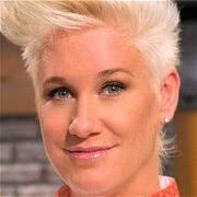 Bernice Moon's Instagram, Twitter & Facebook