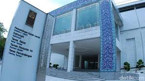 Islamic arts museum malaysia is home to 12 different galleries dedicated to everything from jewelry, ceramics, textiles to arms and armor. Malaysia Punya Museum Islam Terbesar Di Asia Tenggara