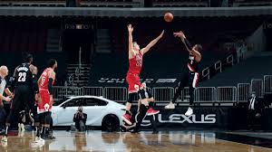 It might be inspired by a super sick edit of drose's buzzer beater against the cavs to the intro of dark fantasy. Horry Scale Damian Lillard Buries Bulls At Buzzer Nba Com