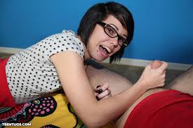 Glasses porn with BaileyXPaige - PORNSTARS.TUBE