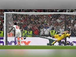 El fútbol es un campo fértil para las cábalas y las supersticiones, a las que apelan tanto los fanáticos como los propios futbolistas y entrenadores. V2dddtxvbkou M