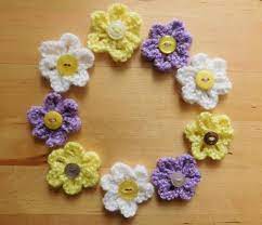 Is there anything more beautiful and enjoyable than a spring flower newly bloomed in the warming sunlight? Easy Daisy Knit Flower Pattern Allfreeknitting Com