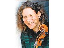 Peter Bruns spielt Cello von Pablo Casals