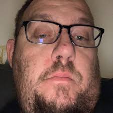 Where can I buy/get newspaper? Do they even make them anymore 😭