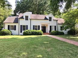 Black And White Brick Paint Exterior Paint Color White Brick Traditional House Benjamin Moore White Dove Brick Color Sh Farmhouse Exterior Colors Brick Painted White Farmhouse Exterior