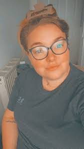 Rachael Watts's Instagram, Twitter & Facebook