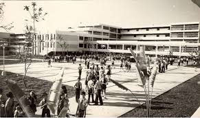 ARQUITECTURA CUBA: Escuela vocacional “Lenin” en La Habana.