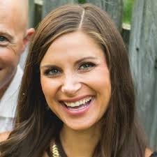 Sarah Schlegel's Instagram, Twitter & Facebook