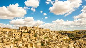 Le chiese rupestri nei dintorni dei sassi di matera, fondate principalmente nell'alto medioevo, sono edifici scavati nella roccia. Matera A Guide To Italy S Most Magical Hilltop Town