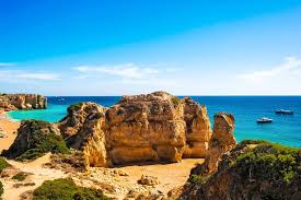 A beautiful beach in albufeira which is close to sesmarias(amazing village resort region in albufeira) is the popular praia do castelo(castle beach). Best Of Portugal From Porto To Albufeira 9 Days Kimkim