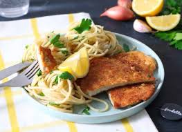 Escalope Milanaise Et Spaghetti Facon Mariniere Par Foodette Recette En 2020 Escalope Milanaise Recette Escalope Milanaise