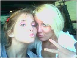 Michelle Hott's Instagram, Twitter & Facebook