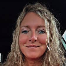 Who recommends cleaning out HVAC vents around Lowden, IA?