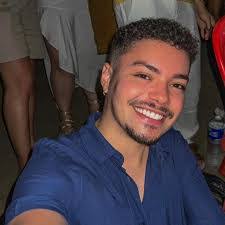 Jonathan Mendes's Instagram, Twitter & Facebook