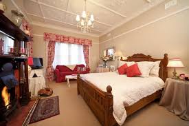The town's tourism industry provides a wealth of attractions, festivals, events, markets, parks, heritage and more. Whittlesea Monday Market Whittlesea Sydney Tourism