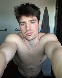 Cushman jerking off PT.2 - ThisVid.com