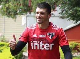 O tiago volpi, para mim, é um goleiro irregular e eu o questiono. Sao Paulo Anuncia Que Tiago Volpi Usara Camisa 1 Na Temporada 22 01 2020 Uol Esporte