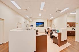 Texas medclinic has 19 urgent care clinics in san antonio and surrounding areas. Aayu Clinics Lakeview Immediate Care Book Online Urgent Care In Chicago Il 60657 Solv