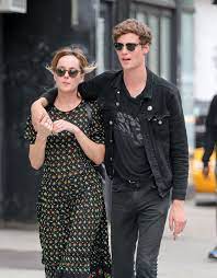 Dakota johnson official twitter page instagram dakota johnson official twitter page instagram: Dakota Johnson Ist Das Ihr Neuer Christian Grey Gala De