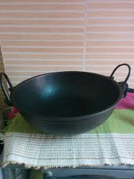 Vintage Light Weight Cast Iron See How Shiny And Smooth The Interior Is Antique Kitchen Cast Iron Cooking Grandmas Kitchen