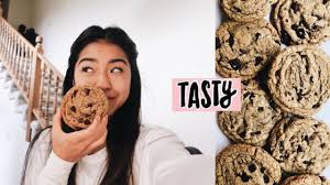 The kids think these cookies deserve an a+. Testing Buzzfeed Tasty Perfect Chocolate Chip Cookie Youtube