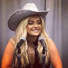 Nashville Becca On Twitter How Did Beberexha Prepare To Rock Cmafest She Contacted Dollyparton S Hatmaker And Asked Him To Make Her A Sparkly Cowboy Hat 6 000 Swarovski Crystals And One Heavy