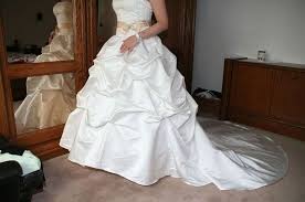 Unsere exklusiven brautkleider sind unnachahmlich und bieten alles, was sie sich für einen der wichtigsten. Mein China Kleid Ist Da 0 Bugeln Hochzeitsberichte Heiratsantrage Und Erfahrungen Hochzeitsforum Org Das Hochzeitsforum Von Hochzeitsplaza