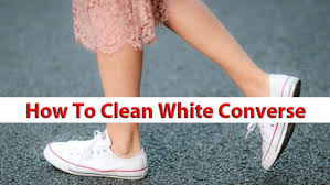 Rub a dab of toothpaste on the grass stain and rub thoroughly with your fingers. How To Clean White Converse With Baking Soda House Cleaning Tip