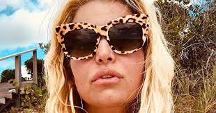 Amazon advertising find, attract, and engage customers: White Leopard Round Square Sunglasses A La Jessica Simpson