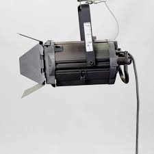 The acclaim fresnel is available in white finish for worship, hotel and meeting facilities where a traditional black finish is inappropriate; 650w Fresnel Selecon Acclaim 6Âº 60Âº Presentation Design Services
