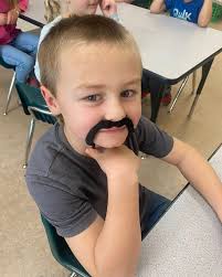 The December Good News is here! Students and staff have been busy learning  and exploring all while getting ready for the holidays.  bit.ly/pwpsdgoodnews #PWPSD #ABEd